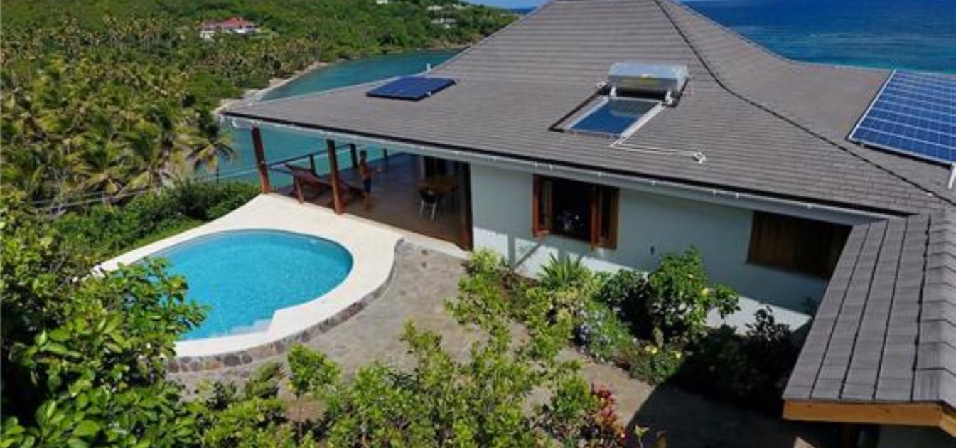 vacation-rentals/st-vincent-and-the-grenadines/bequia/crescent-bay/jamdown-upper-ocean-deck