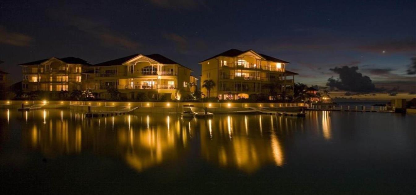 The Landings Beachfront 2 Bed Apartment B1 111