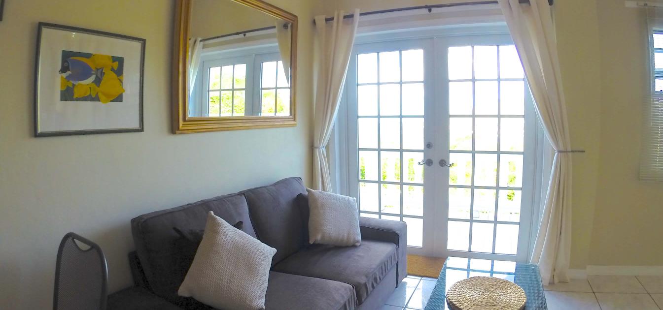 vacation-rentals/st-vincent-and-the-grenadines/bequia/belmont/caratal-one-bed-apt