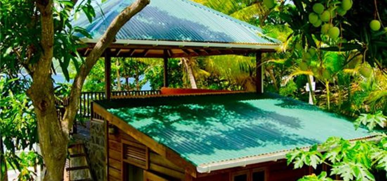 vacation-rentals/st-vincent-and-the-grenadines/bequia/hamilton/daffodils-boutique-bandb-waterfront-queen-room