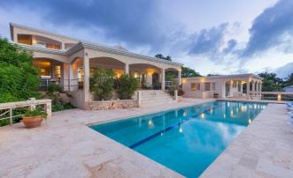 Beachcourt Beachfront Villa