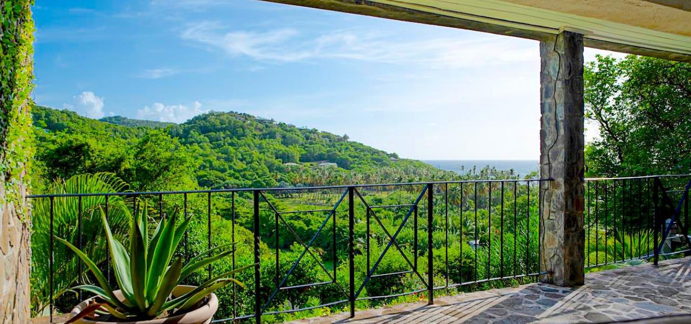 Private Villa Firefly Estate 12.4 Acres