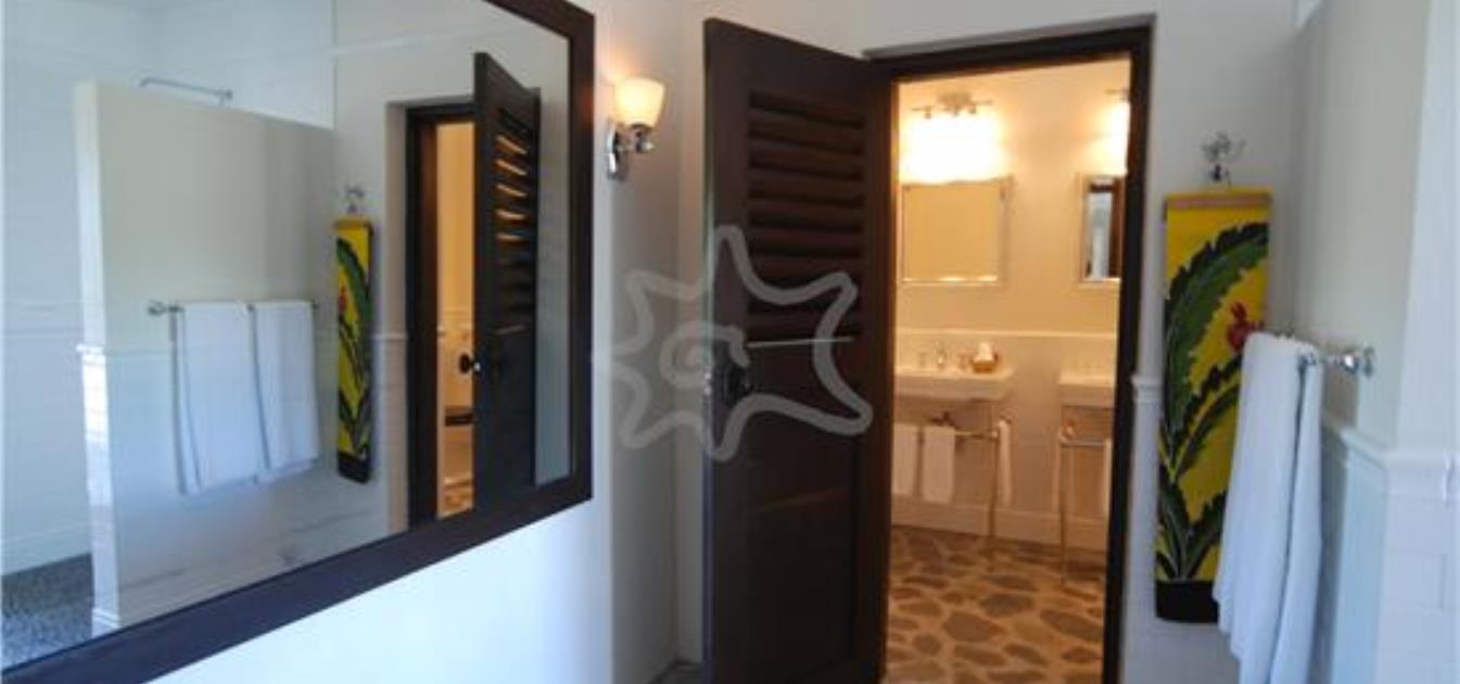 vacation-rentals/st-vincent-and-the-grenadines/bequia/spring/firefly-bequia-plantation-cottage