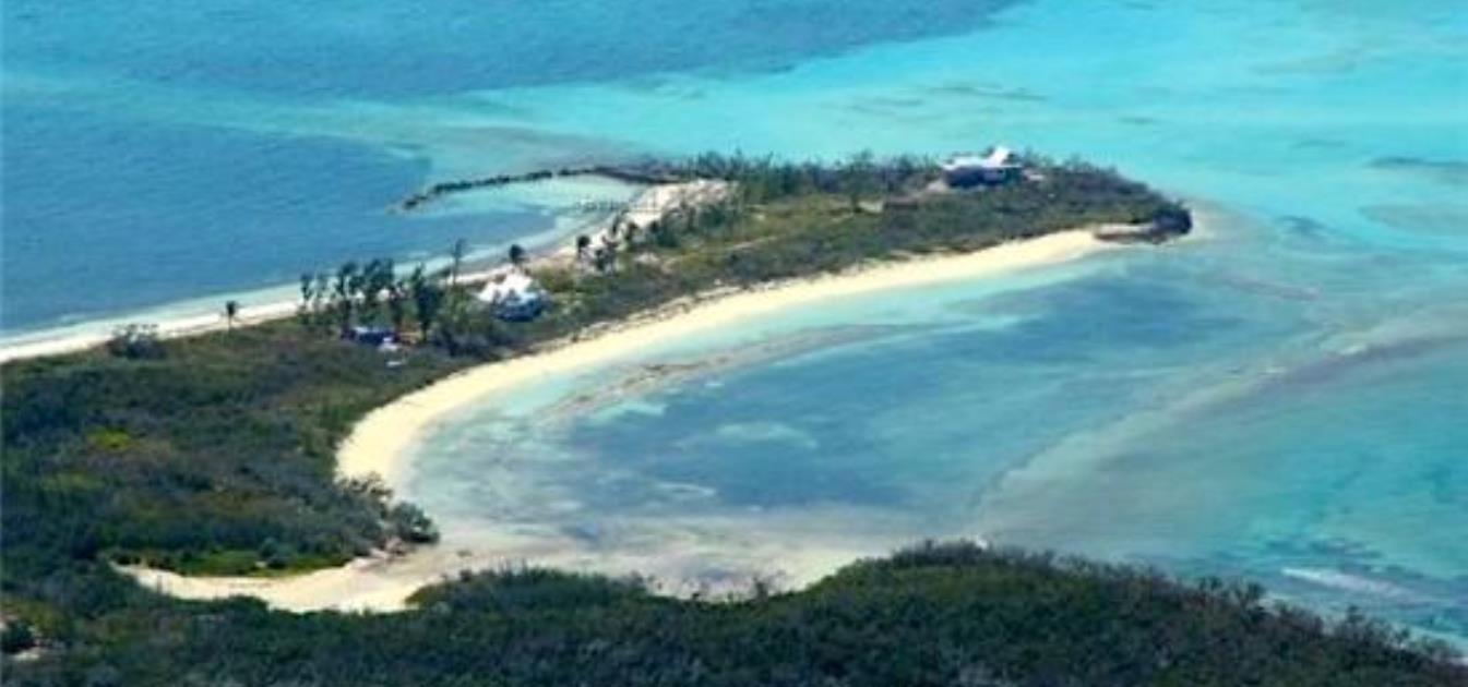 Private Island Moraine Cay