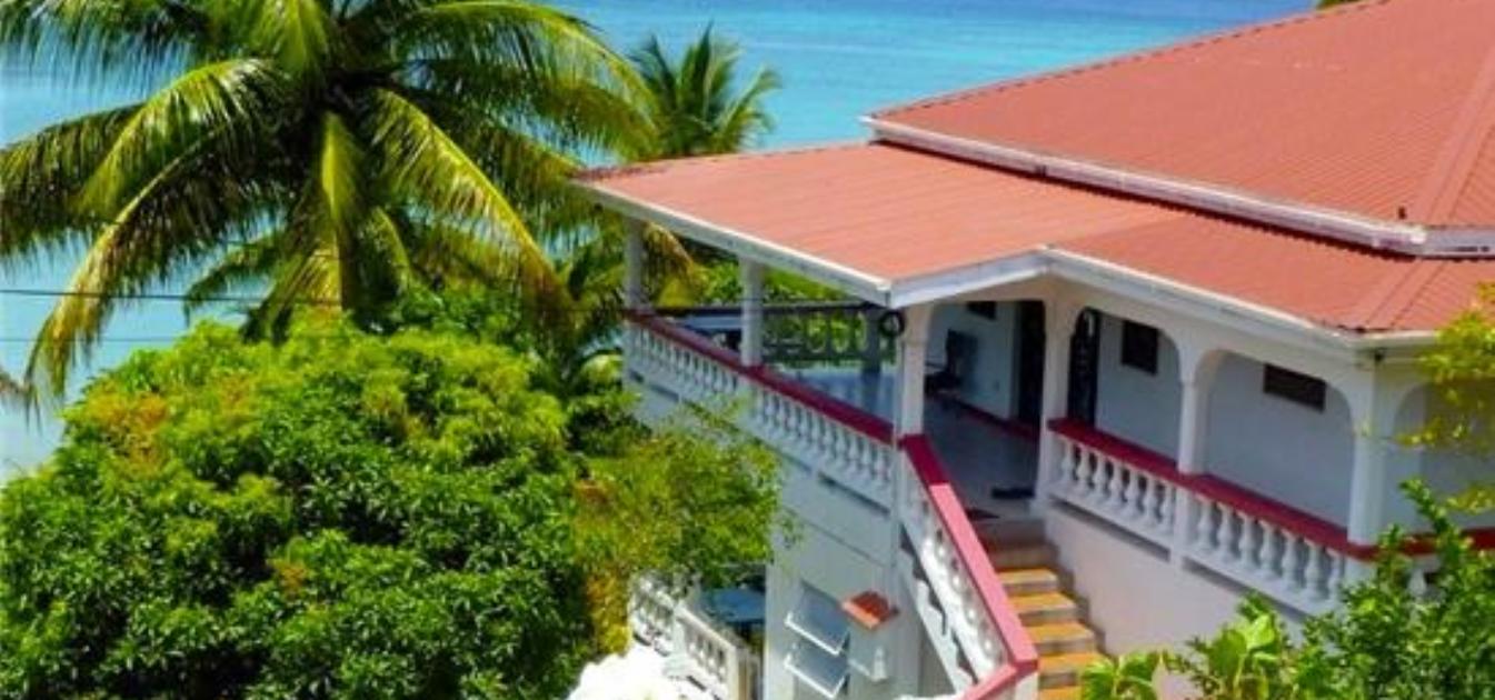 vacation-rentals/grenada/grenada-island/grand-anse/mango-beach-front-cottage