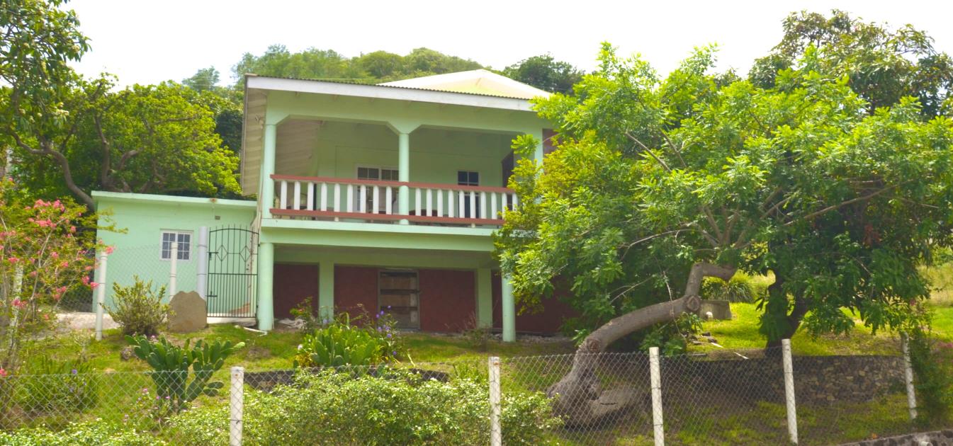 vacation-rentals/st-vincent-and-the-grenadines/bequia/port-elizabeth/mommas-house