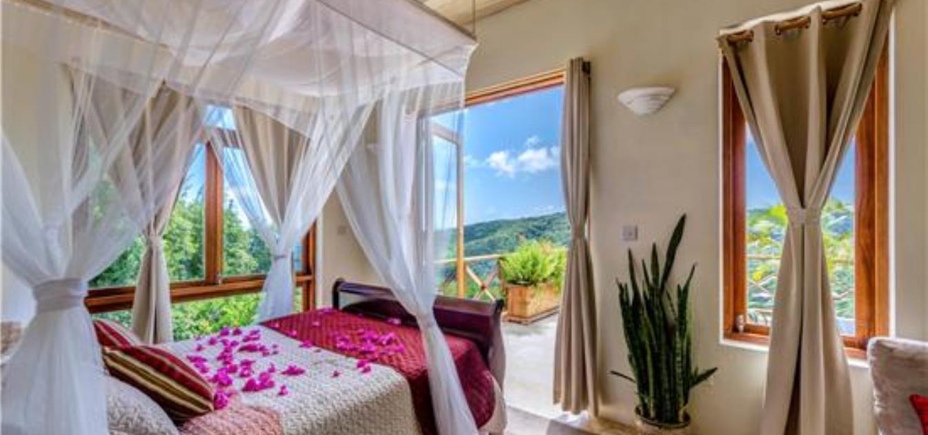 vacation-rentals/st-vincent-and-the-grenadines/bequia/spring/sadewa-villa-for-2-guests