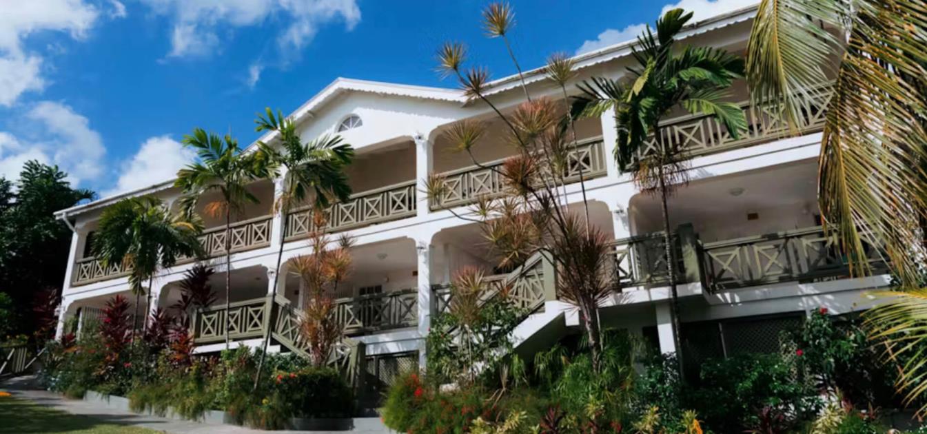 vacation-rentals/st-vincent-and-the-grenadines/st-vincent/india-and-villa-bay/beachcombers-hotel