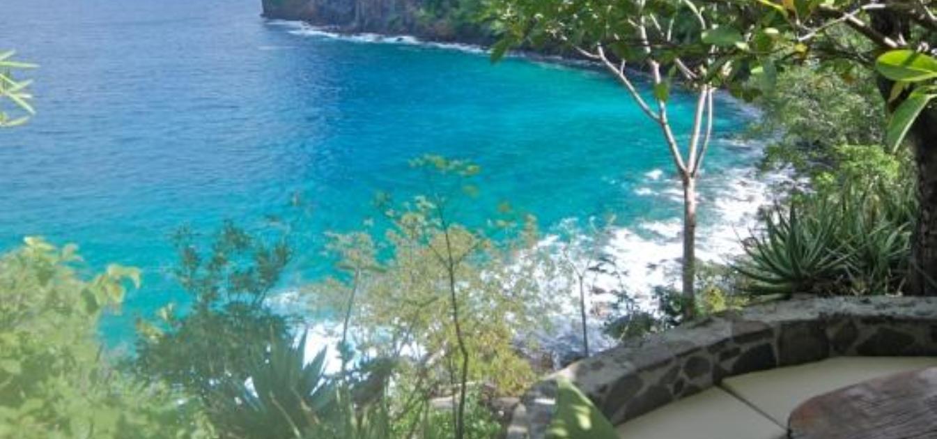 vacation-rentals/st-vincent-and-the-grenadines/bequia/moonhole/moonhole-agnew-hall