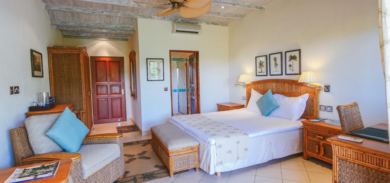 vacation-rentals/st-vincent-and-the-grenadines/bequia/friendship-bay/bequia-beach-hotel-family-suite