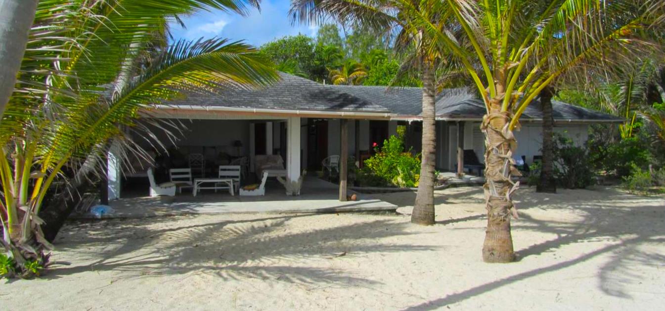 vacation-rentals/st-vincent-and-the-grenadines/palm-island/palm-island/prune-house