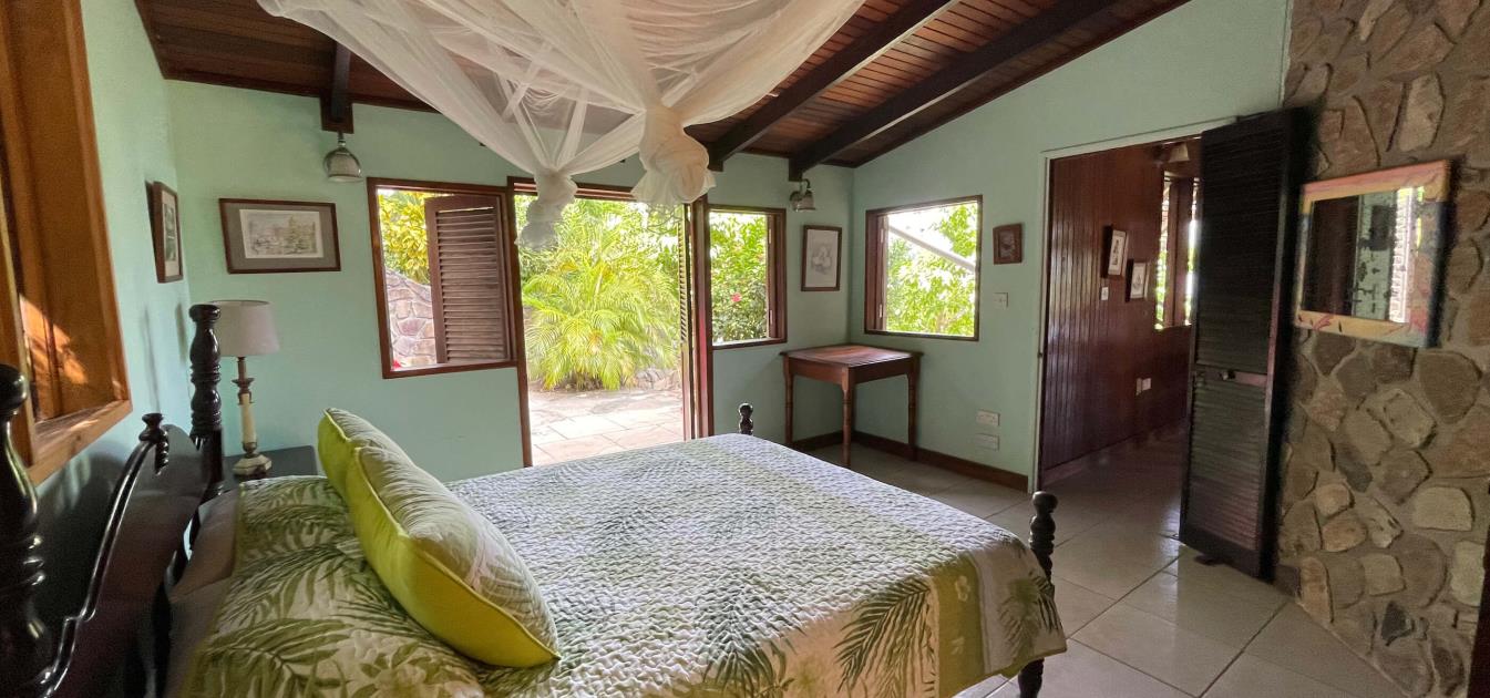 vacation-rentals/st-vincent-and-the-grenadines/bequia/lower-bay/kingston-conabay-house