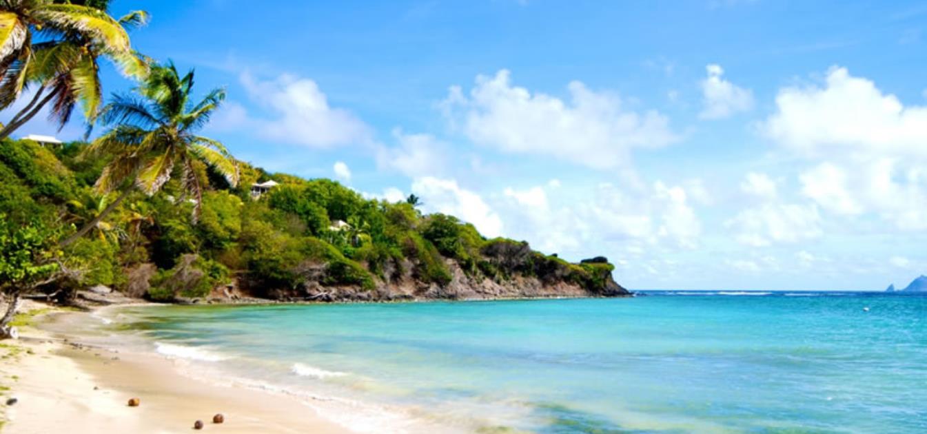 vacation-rentals/st-vincent-and-the-grenadines/bequia/crescent-bay/beachfront-plantation-house-ijeoma-shoreside
