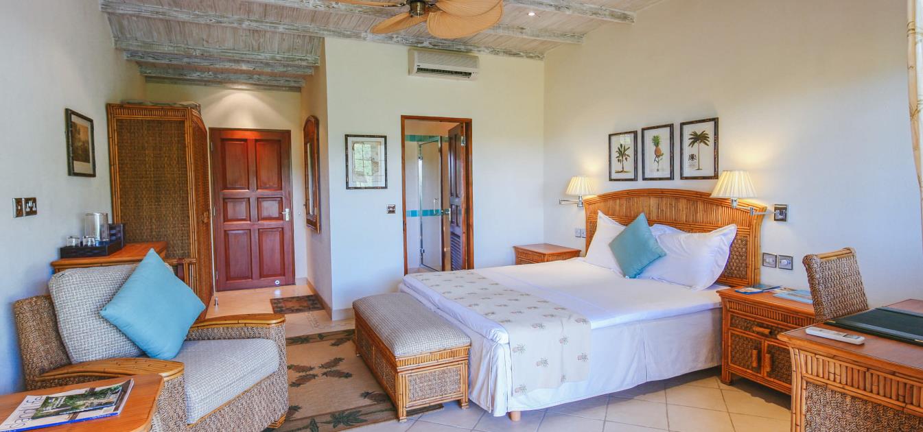 vacation-rentals/st-vincent-and-the-grenadines/bequia/friendship-bay/bequia-beach-hotel-classic-room