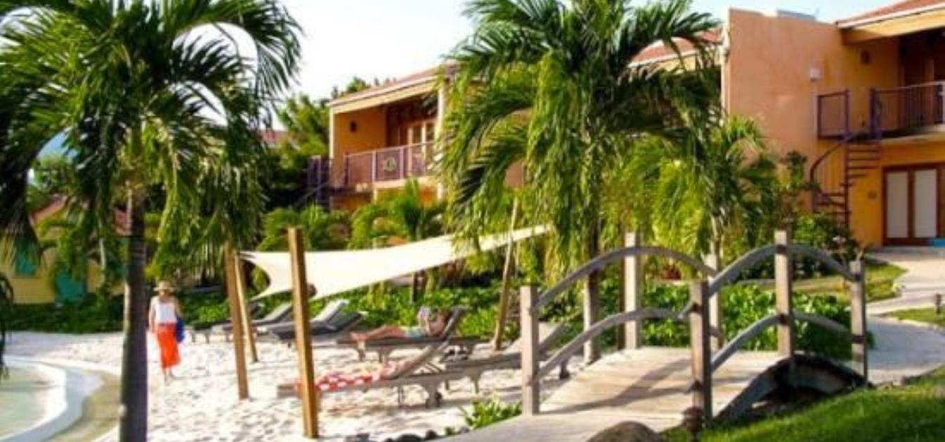 vacation-rentals/grenada/grenada-island/true-blue/blue-bay-villa