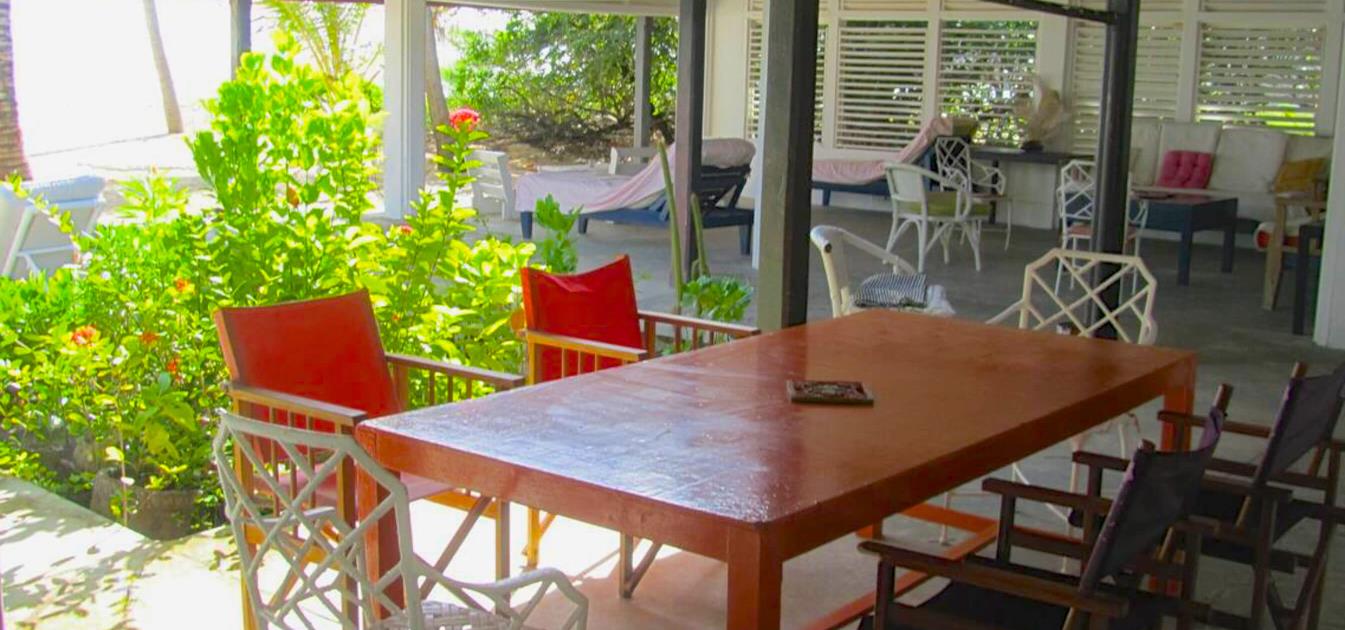 vacation-rentals/st-vincent-and-the-grenadines/palm-island/palm-island/prune-house