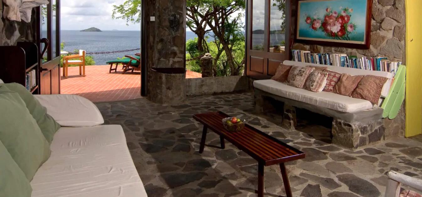 vacation-rentals/st-vincent-and-the-grenadines/bequia/moonhole/burke-house