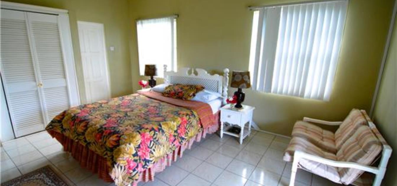 vacation-rentals/st-vincent-and-the-grenadines/bequia/friendship-bay/island-inn-apartments