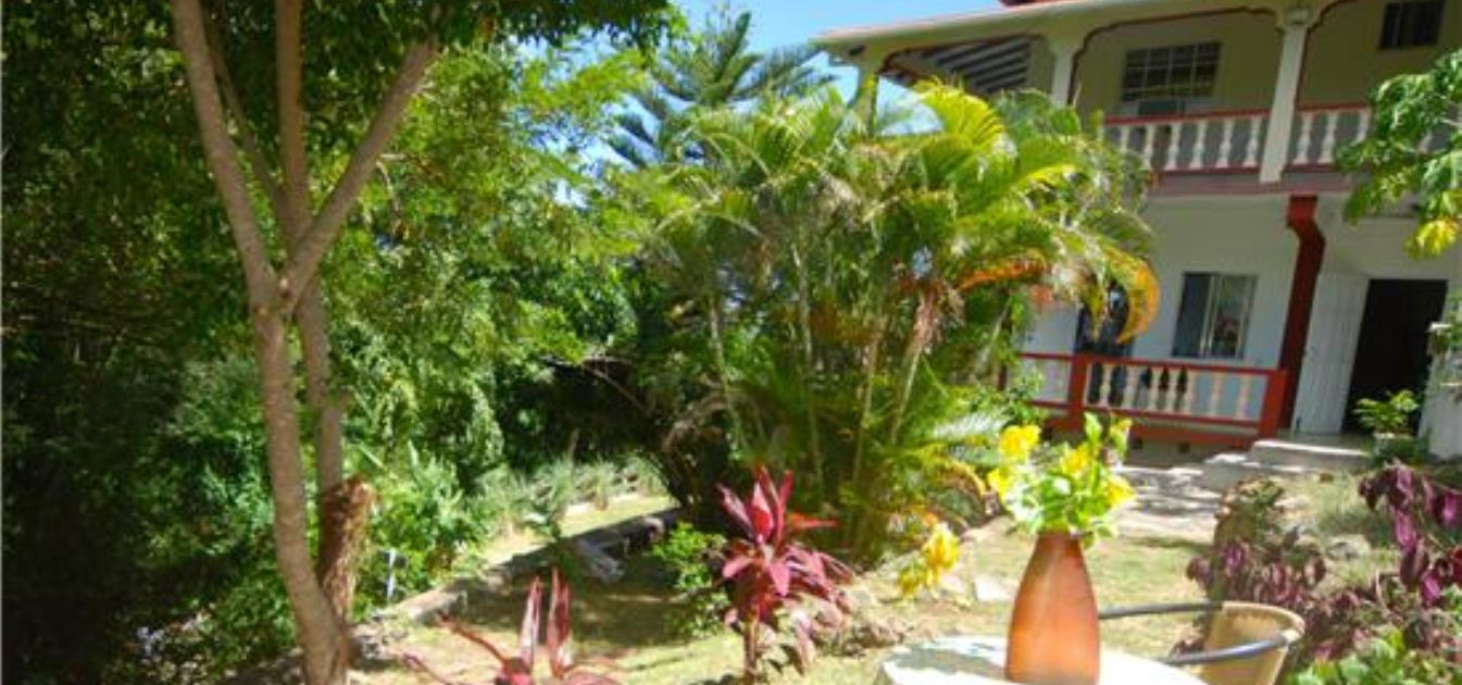 vacation-rentals/st-vincent-and-the-grenadines/bequia/friendship-bay/bequia-tree-tops-lower