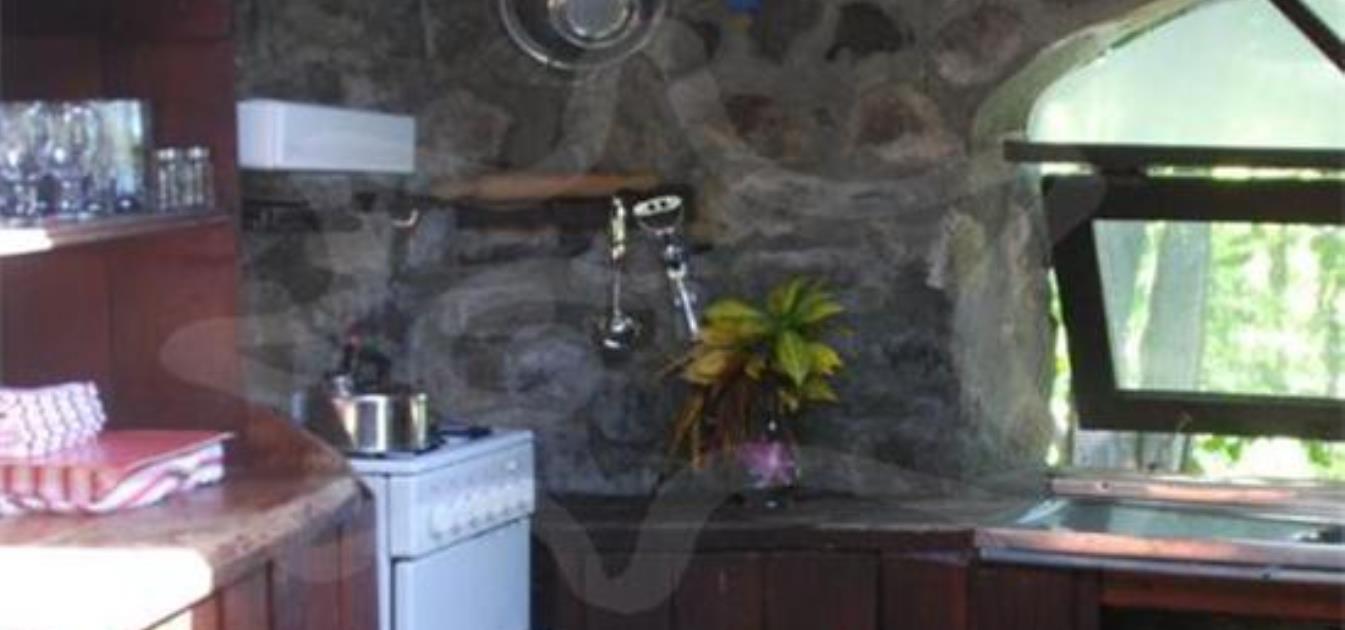 vacation-rentals/st-vincent-and-the-grenadines/bequia/moonhole/moonhole-waterfront-house