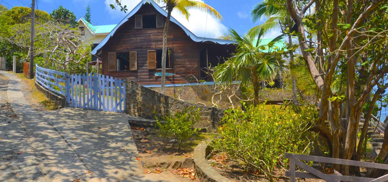vacation-rentals/st-vincent-and-the-grenadines/bequia/lower-bay/kingston-beach-house