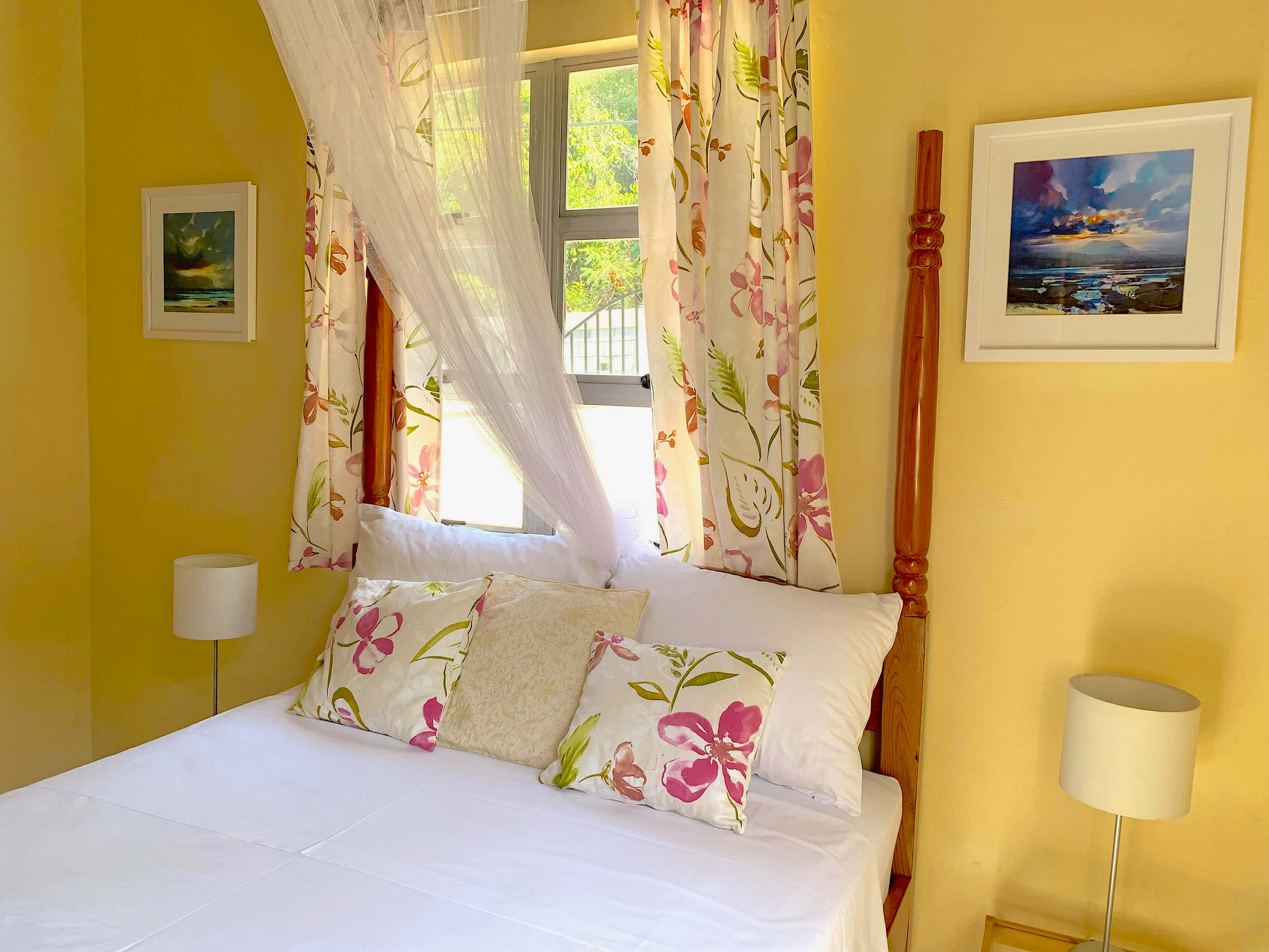 Harbour View 1 St.James Apt Upper Floor Villas for Rent Port